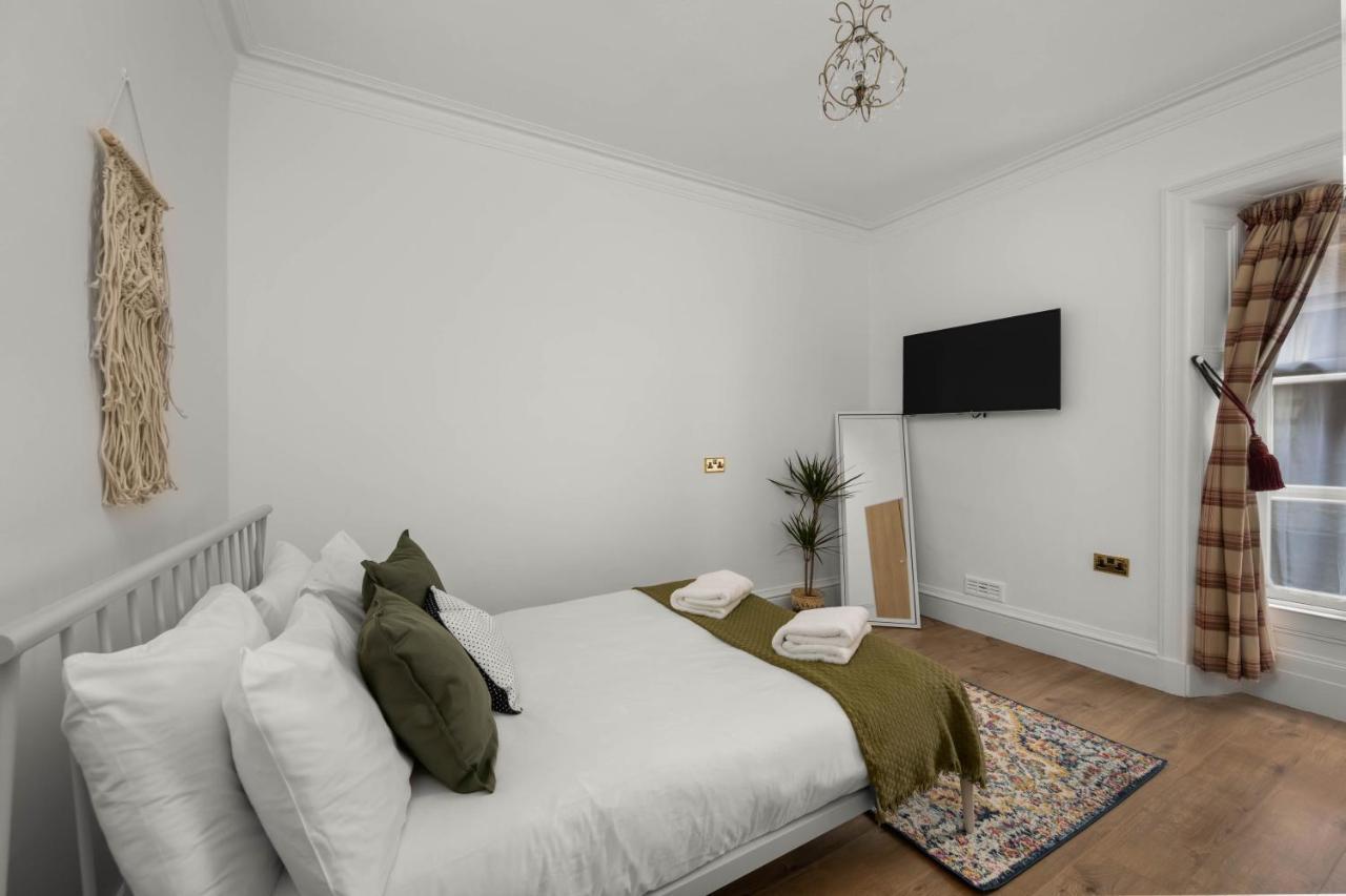 Gilmore House - 5 Bedroom Victorian Home With Hot Tub Blairgowrie and Rattray Buitenkant foto