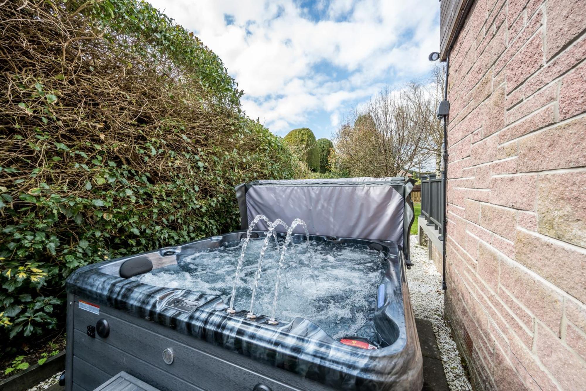 Gilmore House - 5 Bedroom Victorian Home With Hot Tub Blairgowrie and Rattray Buitenkant foto